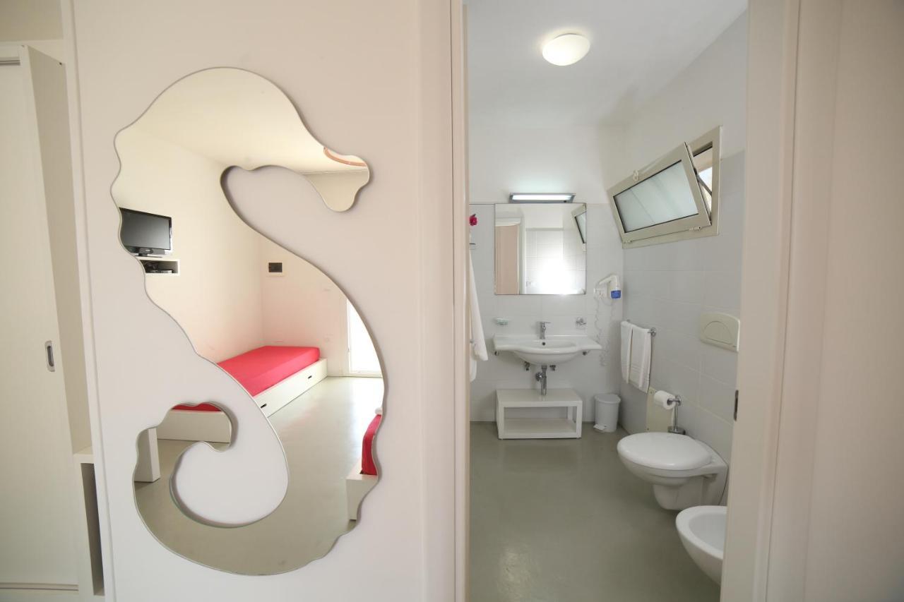 Hotel Beach Salento Marina Di Pescoluse Εξωτερικό φωτογραφία